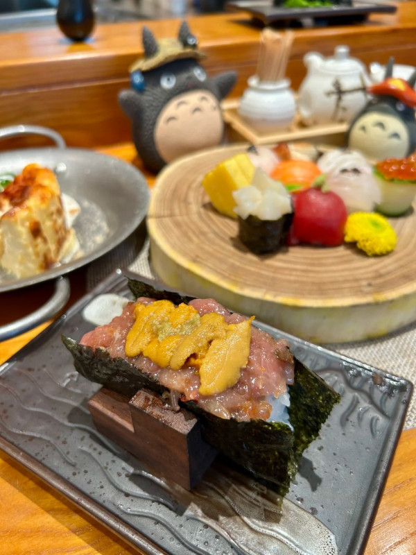 深圳壽喜燒。圖片來源：小紅書@藍莓朵朵、小紅書@莫跳跳、小紅書@change、小紅書@愛吃香菜的JJ、小紅書@棉花糖豬、小紅書@小陳去哪裡玩呀