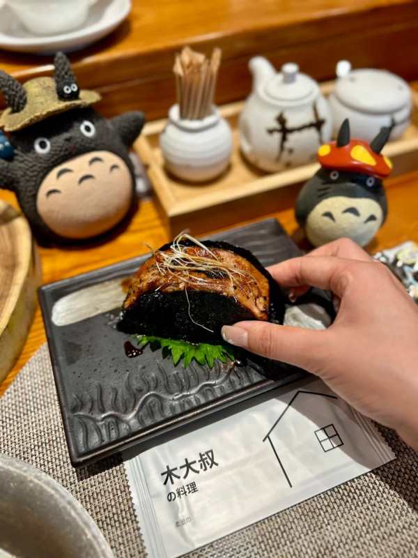 深圳壽喜燒。圖片來源：小紅書@藍莓朵朵、小紅書@莫跳跳、小紅書@change、小紅書@愛吃香菜的JJ、小紅書@棉花糖豬、小紅書@小陳去哪裡玩呀