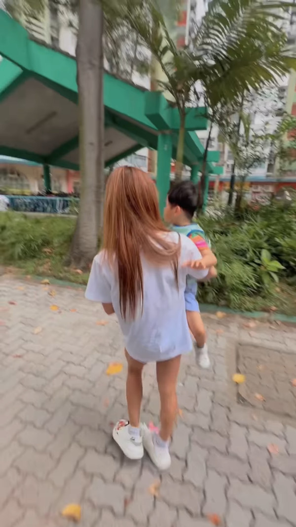 何雁詩鄭俊弘天使仔仔第一日返學！入讀特殊幼稚園寄語青出於藍︰為你感到驕傲