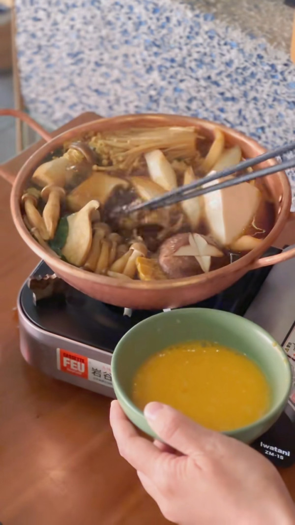 深圳壽喜燒。圖片來源：小紅書@藍莓朵朵、小紅書@莫跳跳、小紅書@change、小紅書@愛吃香菜的JJ、小紅書@棉花糖豬、小紅書@小陳去哪裡玩呀