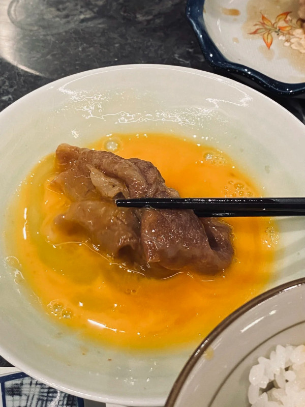 深圳壽喜燒。圖片來源：小紅書@藍莓朵朵、小紅書@莫跳跳、小紅書@change、小紅書@愛吃香菜的JJ、小紅書@棉花糖豬、小紅書@小陳去哪裡玩呀