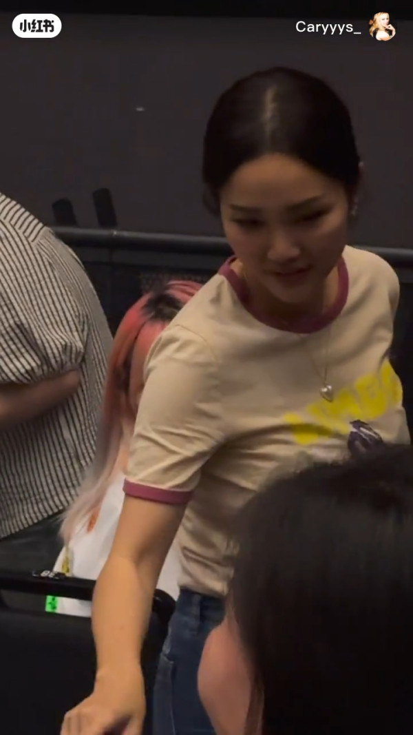 48歲謝安琪駁長髮逆齡美貌猶如21歲 防腐級青春驚艷網民︰以為係大學生