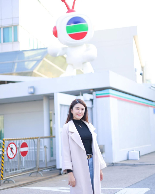 被網民指「走曬樣」(圖片來源：IG@kaman_kong）