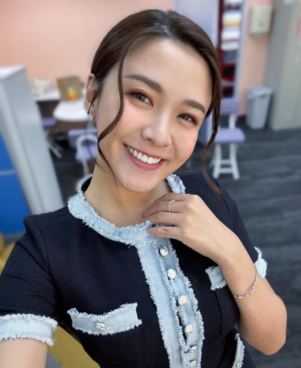 被網民指「走曬樣」(圖片來源：IG@kaman_kong）