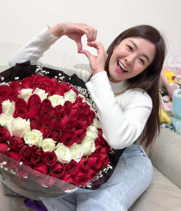 曾收99支玫瑰（圖片來源:IG@kaman_kong)