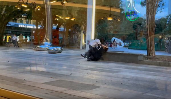 港媽潛入兒子WhatsApp群組 向O Camp組長提一要求 網民熱議要比人笑足4年