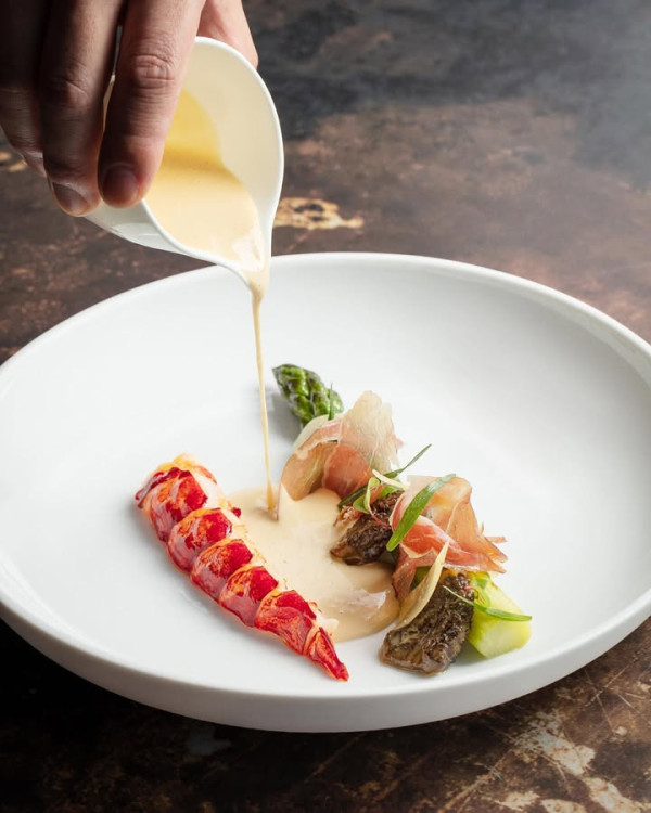 【Fine Dining推介】香港Fine Dining逾10間推薦 超浪漫海景／慶祝生日紀念日／米芝蓮星級