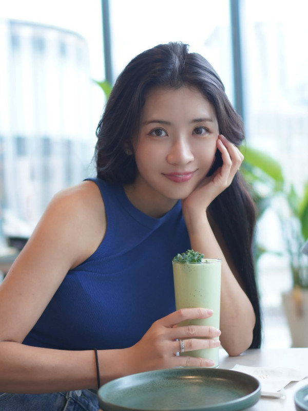 前東張女神利穎怡宣布懷孕喜訊！與圈外老公結婚6年終造人成功