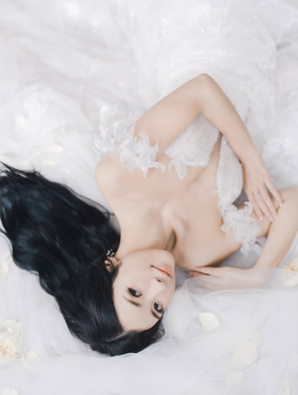 前東張女神利穎怡宣布懷孕喜訊！與圈外老公結婚6年終造人成功