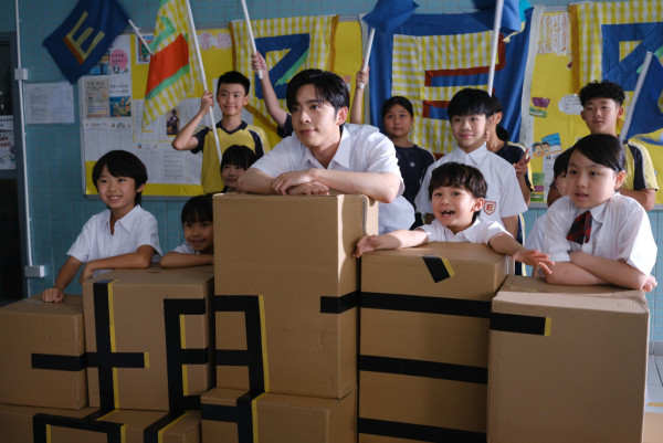 Edan推演唱會主題曲新歌《Capital E》 重返母校拍攝MV！首張個人專輯《e to E》面世