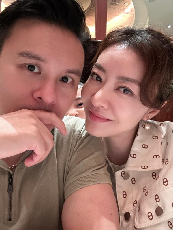 44歲熊黛林生日素顏照暴露真實歲月痕跡 郭可盈大家姐罕有露面感情好！