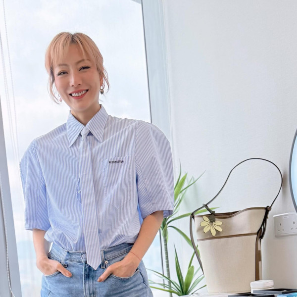 鄭秀文罕晒BIG FOUR與夫人們珍貴大合照！4位老婆激罕聚頭感慨：「見到時特別高興」