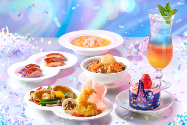 香港迪士尼樂園20周年大派對👏🏻！廣場飯店推20周年限定套餐😋