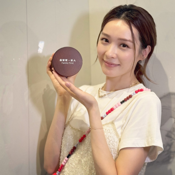 李佳芯久違露面IG晒超真實素顏 少女膚質狀態驚人獲激讚似中學生