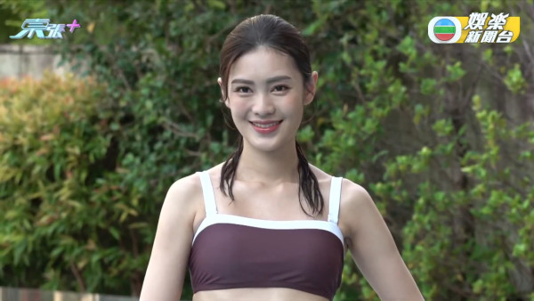  香港小姐2025｜14位佳麗泳衣宣傳照大公開！大熱9號陳詠詩fit爆晒超強腹肌