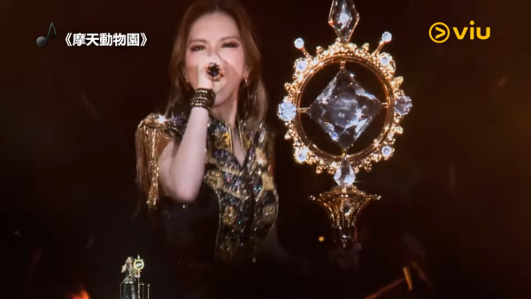 GEM演唱會2025｜鄧紫棋啟德開唱全程講廣東話 連環唱廣東歌掀香港歌迷集體回憶