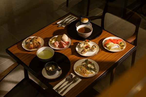 國泰北京首都國際機場貴賓室煥新啟幕 內部環境率先睇!3大特色餐飲區+舒適休憩體驗