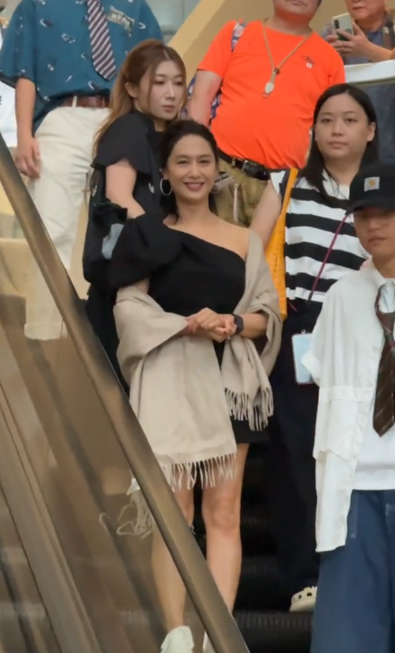 朱茵生照狀態極佳（圖片來源：小紅書@香港趙大拿）