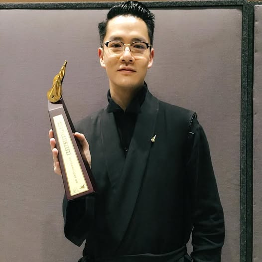 藍奕邦疑似私人FB爆粗炮轟鄧紫棋！認叻4點完勝GEM 網民鞭屍恥笑當年言論「最強回力鏢」