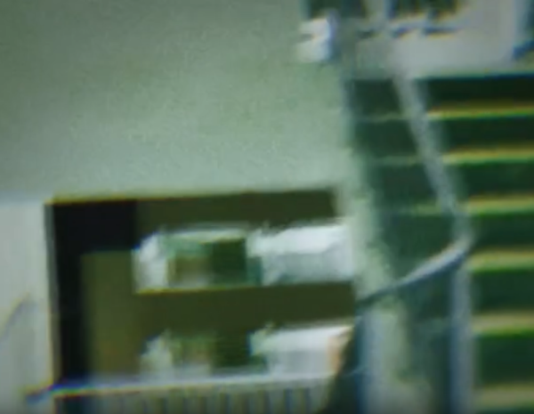 公屋自帶靈異感？夜拍屋邨走廊樓梯極詭異 網民熱議一類人卻感親切？