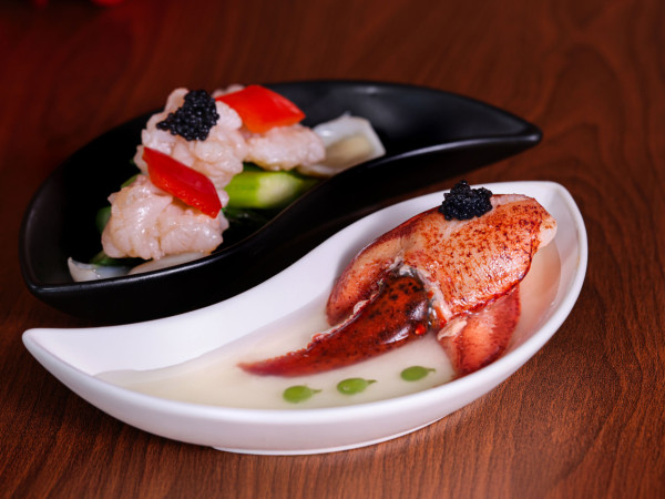 尖沙咀海景中菜廳「黑魚子海鮮8道菜」 魚子焗蟹蓋／香蔥蟶子／蒸龍蝦鉗