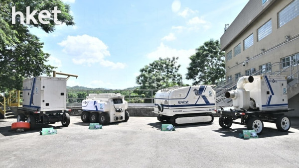 少女搭巴士被屈大聲播片 遭車長誤斥卻無道歉 網民齊聲力撐