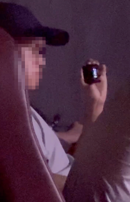 內地客入場偷影《鬼滅》港女慘呻一行為「冇晒feel」 網民直言：現場鬧佢啦