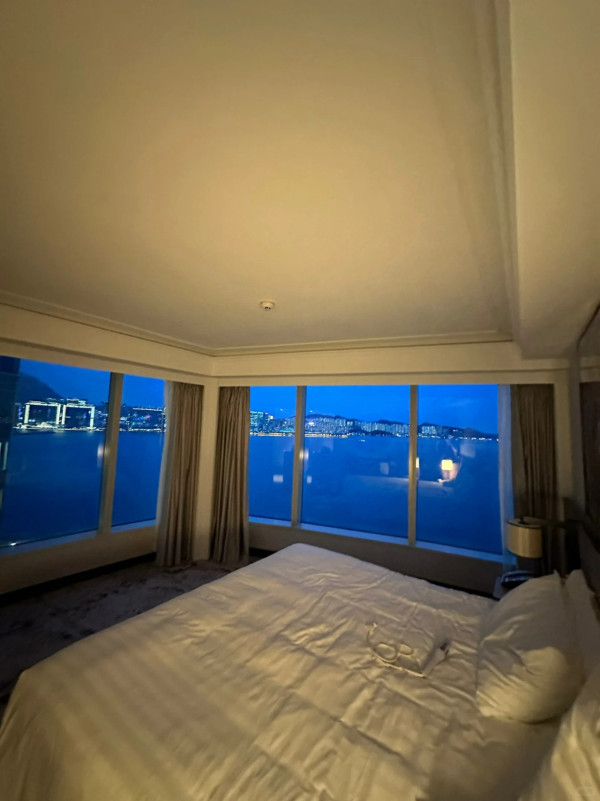 內地客稱住呢個價位酒店仍發霉 好奇香港要幾錢先住到正常酒店 