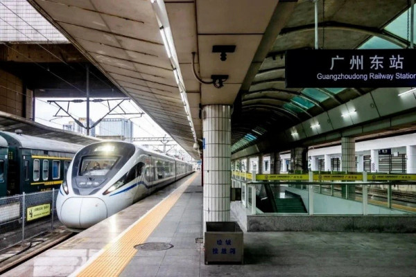 高鐵禁售杯麵? 廣州東站全面下架杯麵!官方解釋原因 指旅客仍可自攜