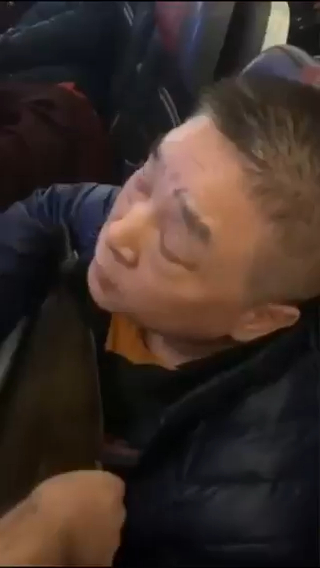 有片｜疑中國籍機艙老鼠偷行李斷正 遭當面對質 物主激動揮拳教訓 