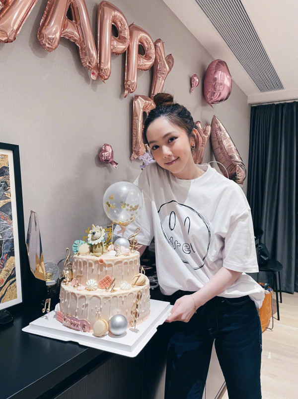 GEM鄧紫棋巡演狂吸金身家過12億！擁多個豪宅物業！6年前投資AI獨具慧眼！