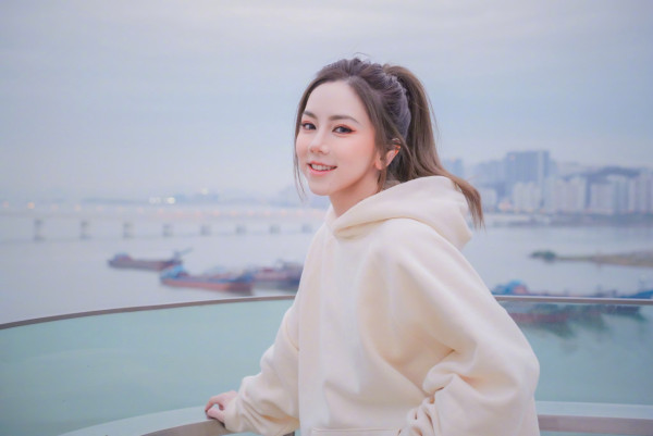 GEM鄧紫棋巡演狂吸金身家過12億！擁多個豪宅物業！6年前投資AI獨具慧眼！