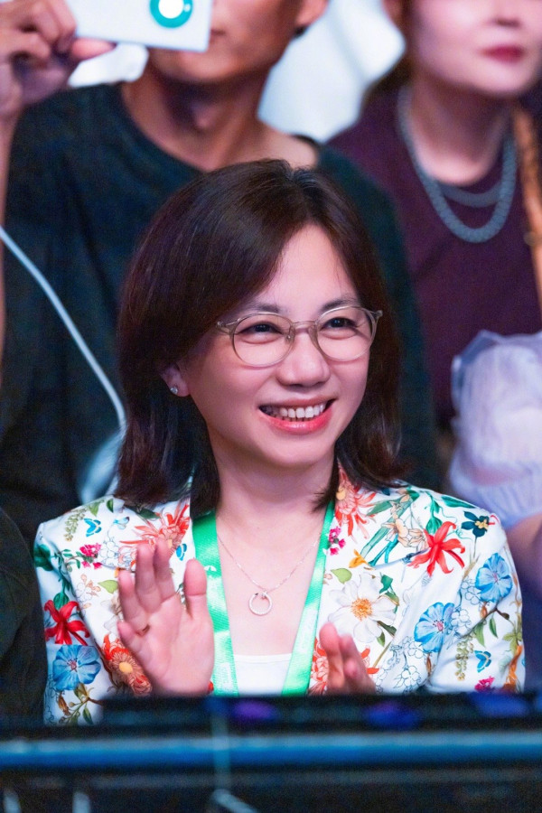 GEM鄧紫棋巡演狂吸金身家過12億！擁多個豪宅物業！6年前投資AI獨具慧眼！