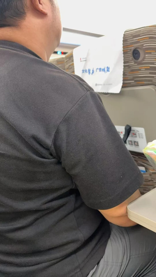 超市促銷榴槤被吃掉60箱!老闆欲哭無淚!網民卻熱議背後真相