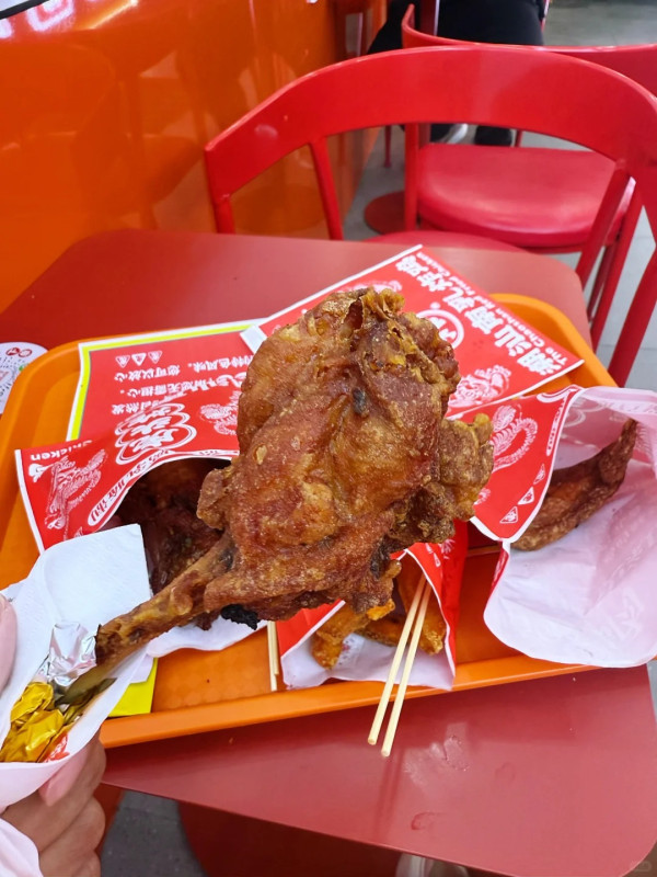 珠海口岸天地攻略。圖源：小紅書@關於美好About Good、小紅書@吾小六、小紅書@Han Meimei、小紅書@1ddddd、小紅書@費洛蒙小姐、小紅書@陽光小獅子 Sunny