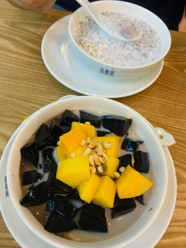 珠海口岸天地攻略。圖源：小紅書@關於美好About Good、小紅書@吾小六、小紅書@Han Meimei、小紅書@1ddddd、小紅書@費洛蒙小姐、小紅書@陽光小獅子 Sunny