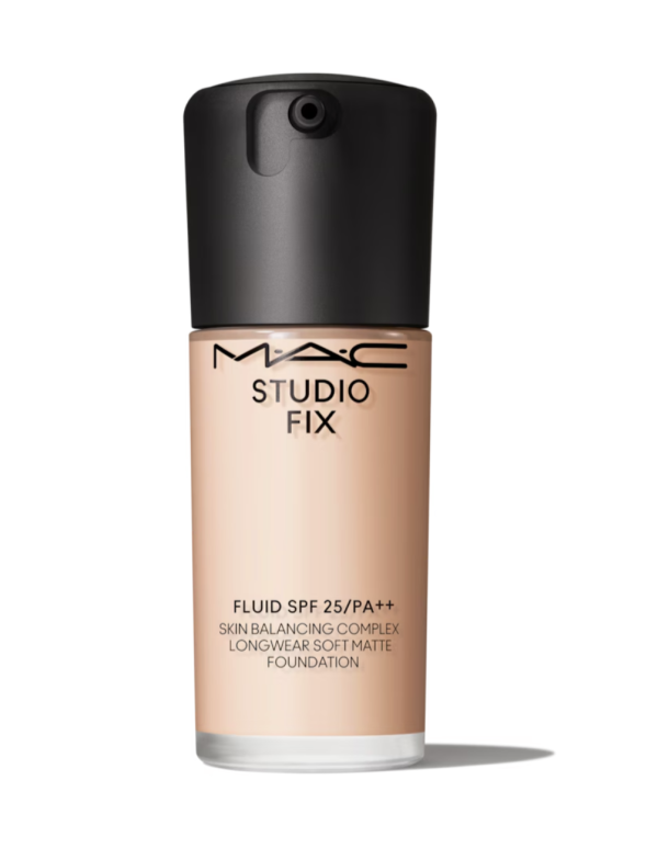 粉底液推薦｜M·A·C 專業無瑕霧鏡粉底