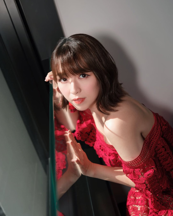 孫慧雪人妻大解放小背心晒澎湃上圍 胸墊加持偉大效果更加震撼眼球
