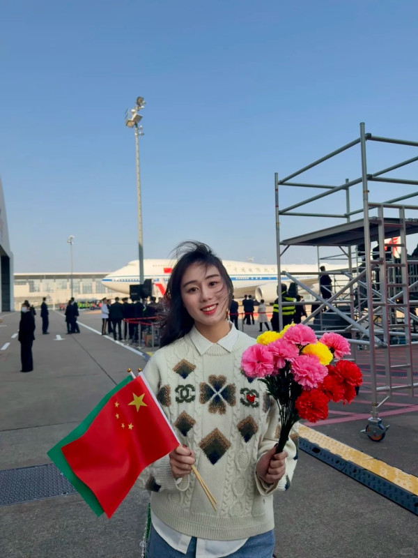 賭王四房千金何超欣被重度P圖驚變蛇精臉 面目全非認唔出就連自己睇到都呆咗