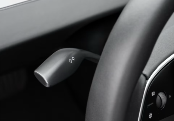 Model 3 加裝方向燈撥桿同波棍 價錢比官方平一半 店家回覆可以咁樣裝