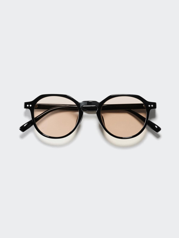 UNIQLO必買5大名牌平替好物$100有找：瘋搶爆紅泡泡襪？媲美Miu Miu/Celine