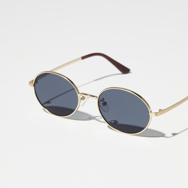 UNIQLO必買5大名牌平替好物$100有找：瘋搶爆紅泡泡襪？媲美Miu Miu/Celine