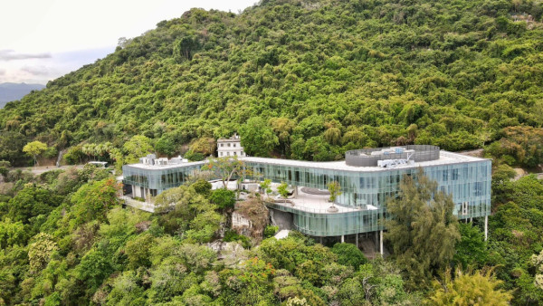 芝加哥大學香港校園 — 摩星嶺日落觀景台
