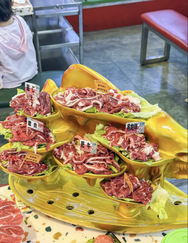 三頭牛·潮汕火鍋廠。圖片來源：小紅書@冷漠的selena