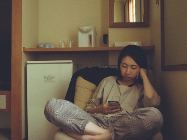 日本瘋傳「限手機令」！擬立法管制手機僅短時間限用 網民轟不切實際