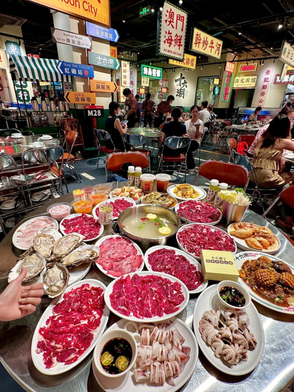 十六潮·潮汕牛肉·海鮮生蠔火鍋。圖片來源：小紅書@Monologue