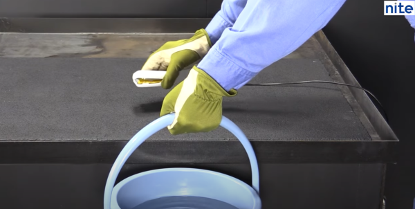 發熱「尿袋」點處理?酒店住客做錯1事險燒房間!專家教正確處理方式