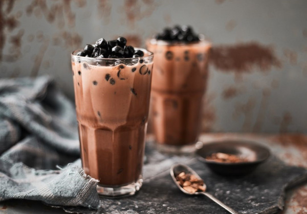 20歲女每小時如廁1次！醫生建議戒吃10類尿頻食物 有助改善頻尿症狀