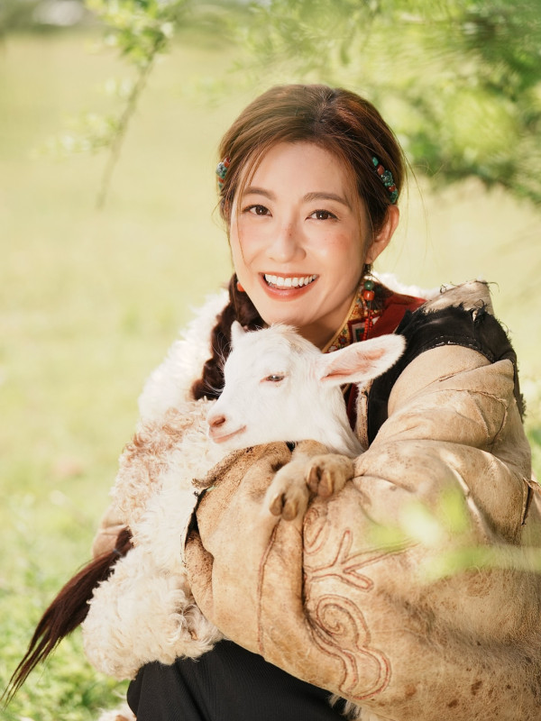 陳自瑤44歲生日化身藏族少女逆齡生長 人妻青春美貌十年如一日驚艷網民