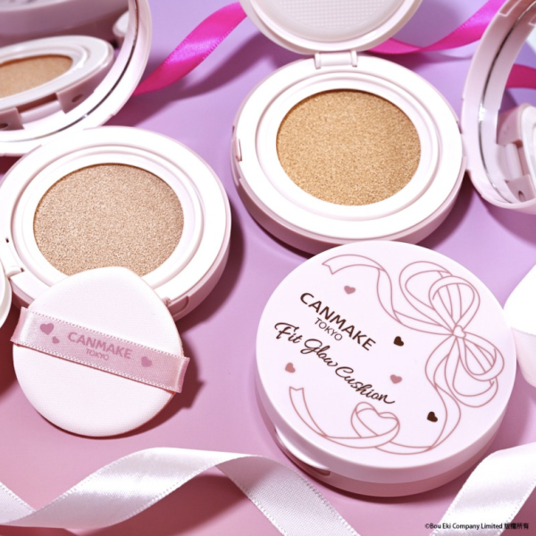 2025年上半年最佳氣墊粉底第一位：Fit Glow Cushion 輕盈透亮氣墊粉底 #02自然色
